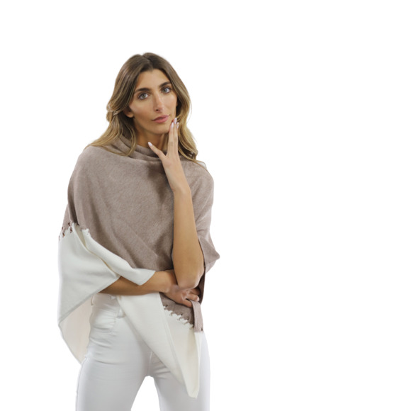 La Fiorentina Poncho with two tone detail - Picture 3 of 4